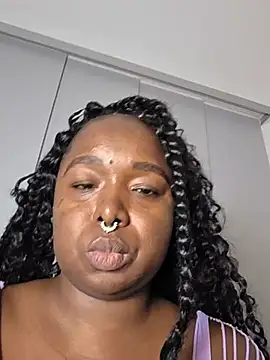 TanishaEvans webcam