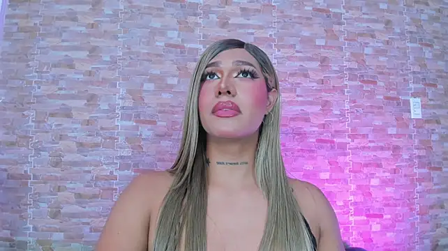Dreams_Chloe webcam