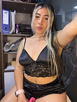 ManuelaVeeleez