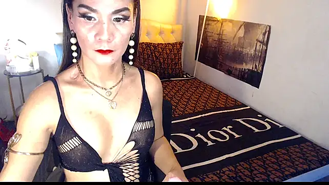 NinaDOM4CUM webcam