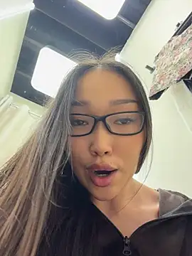 trytomakememoam webcam