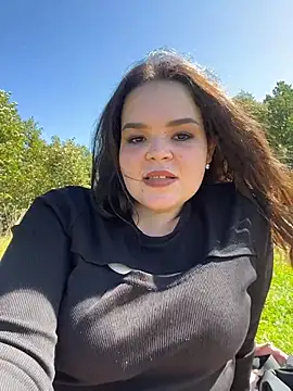 SnowWhiteSin live sex cam
