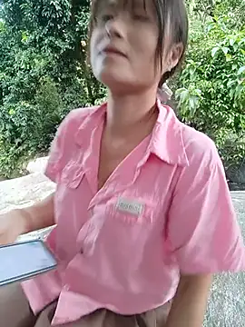 Linda-yiyi webcam