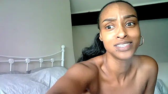 Hazel_Dollxx
