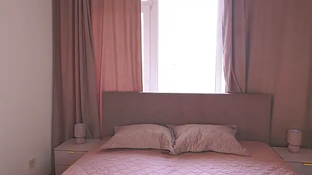 SusanaHallet webcam