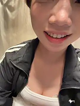 Yiyi-707 live sex cam