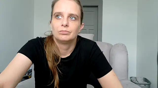 Chantalee 🗜 naked webcam chat