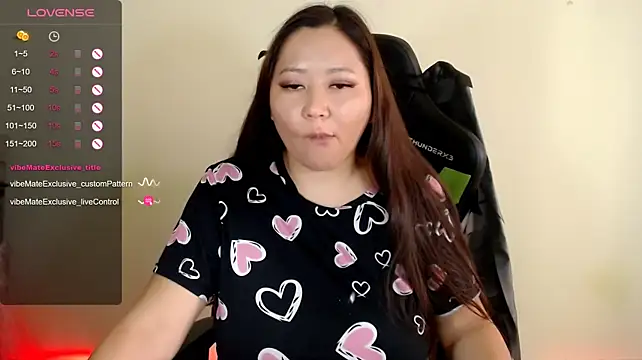 LisaAsianFlower webcam