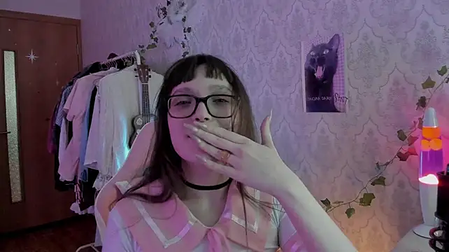 RileyNymph 🥂 online nude chat