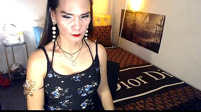 NinaDOM4CUM webcam