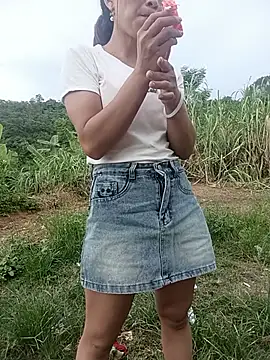 Thobaby112 live cam on StripChat
