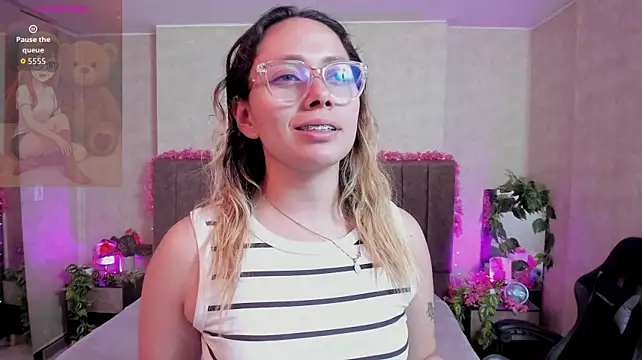 LanaMills_ 🎛 online chat