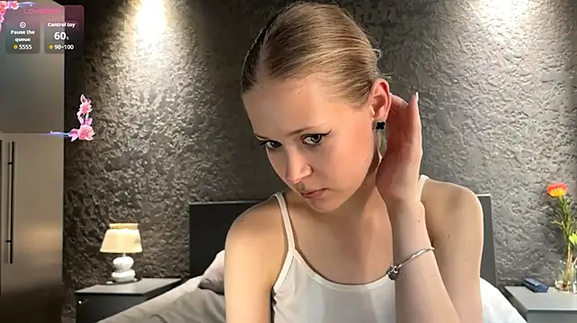 ZaidaSchwarten 🤟 live webcam