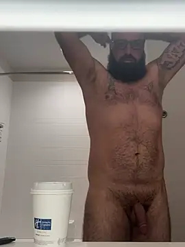 alphareign85 live cam on StripChat