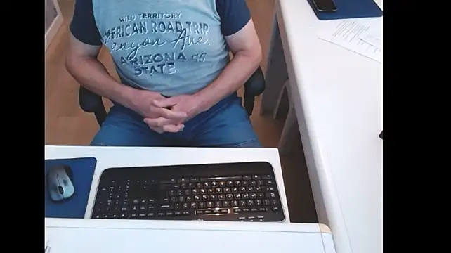 dutchpornking live cam on StripChat