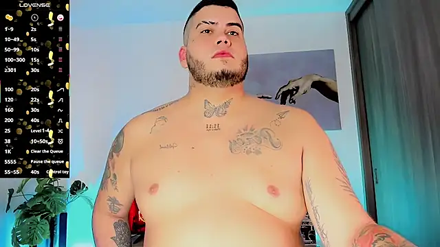 Thomas_chubbyxhot