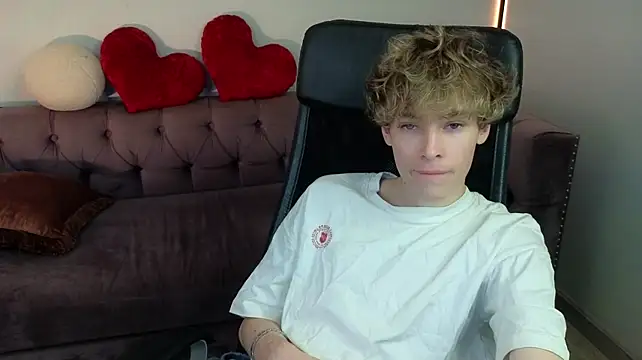 kevingarsiaa (M twink) - jerk off 5 min