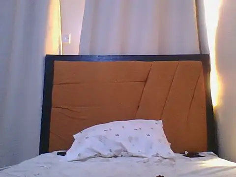 Nina_Maya webcam