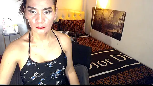 NinaDOM4CUM webcam