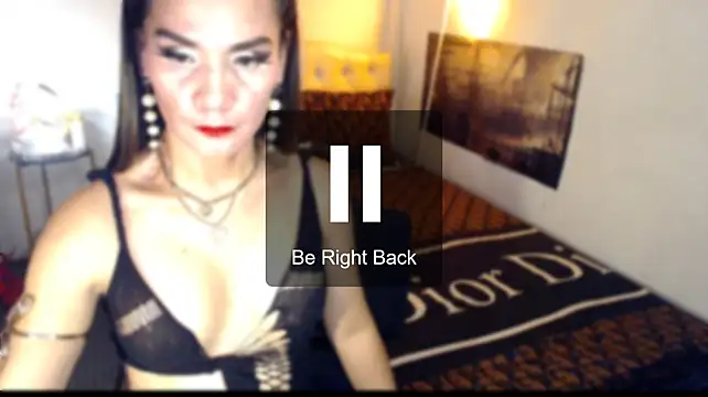 NinaDOM4CUM webcam