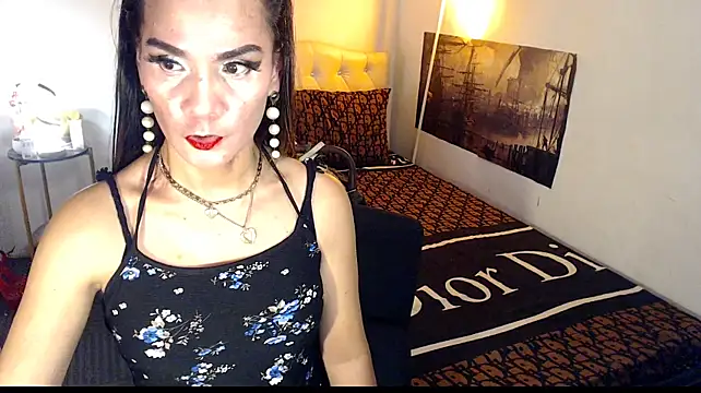 NinaDOM4CUM webcam