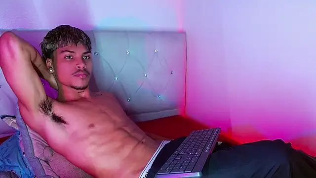 Angel_foxc13 webcam