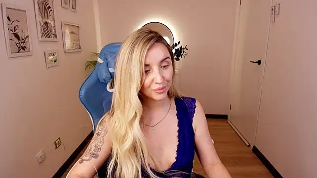 White_F0x webcam