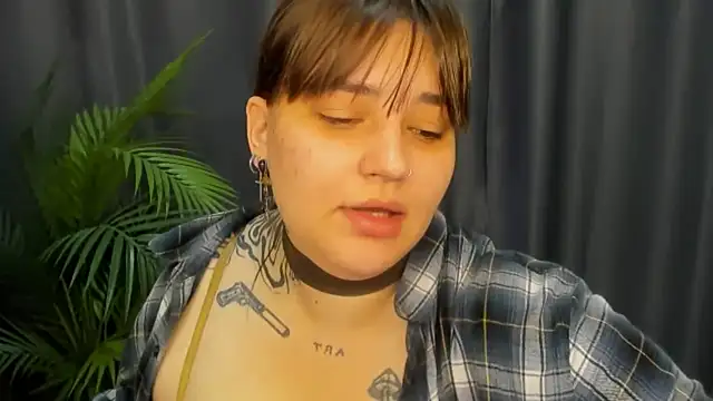 NikkiSummer webcam