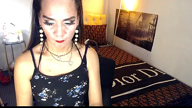 NinaDOM4CUM webcam