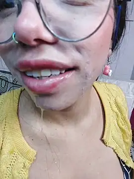 valentina_swallow webcam