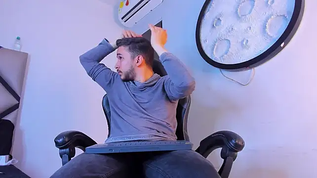 mike_257 webcam