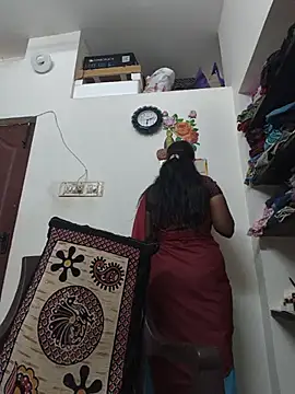 Tamil_Yalini12 live cam on StripChat