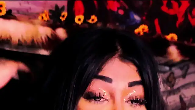 indian_dreamgirl webcam