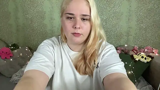 IvyLebelly live cam on StripChat
