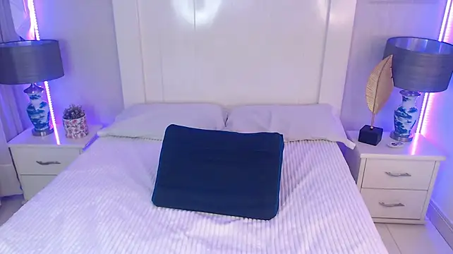 Vanessa_Toro webcam
