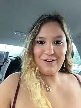 Latinamommy26 live sex cam