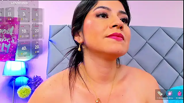 NahomyAdams