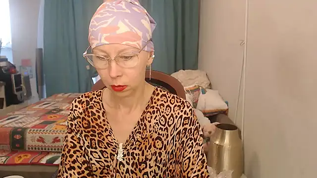 LuxuryNika webcam