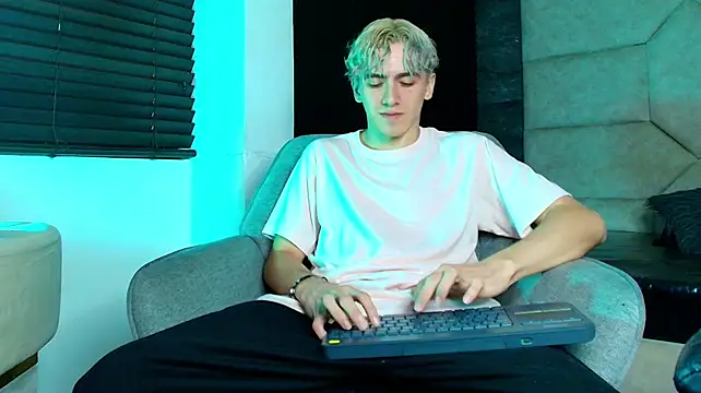 Tyler_Mcrey webcam