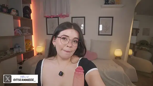 itscammieee 🏤 nude cam
