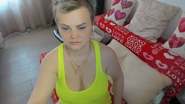 MildMature live cam on StripChat