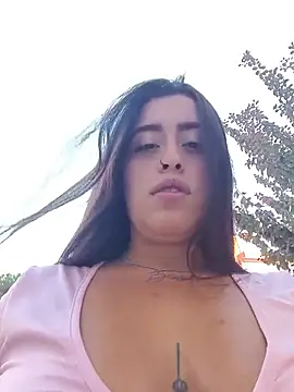 MissNyraSecret webcam