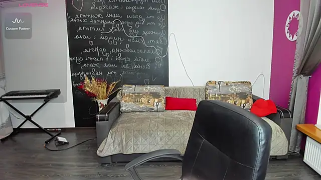 Missis_Sofiia webcam