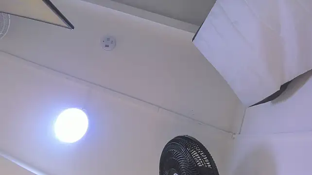 VICTORIAGRAYS webcam