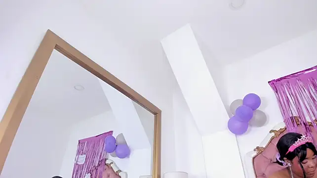 leah_millers webcam