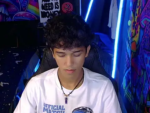 hugekenbigcock webcam
