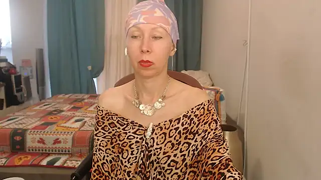 LuxuryNika webcam