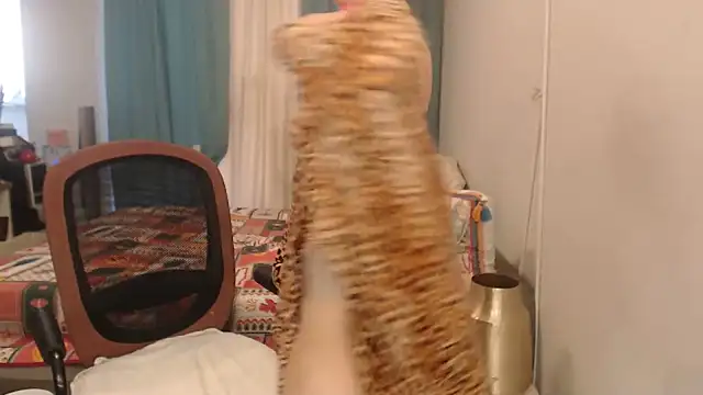 LuxuryNika webcam
