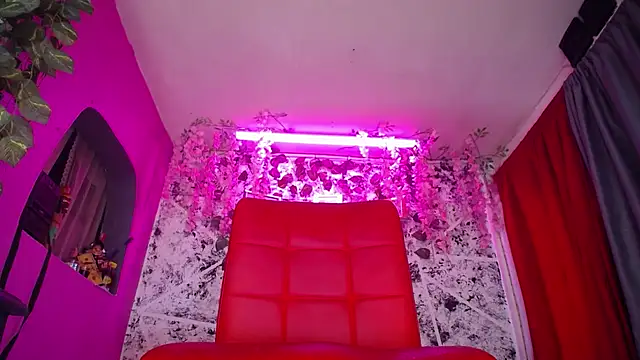 hornytsblonde