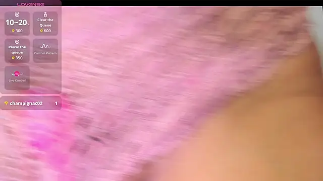 charlottekiss99 webcam